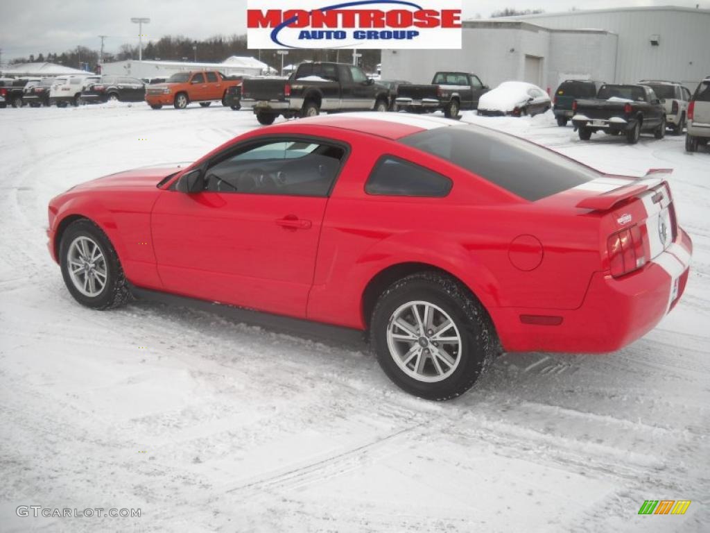 2005 Mustang V6 Premium Coupe - Torch Red / Red Leather photo #8