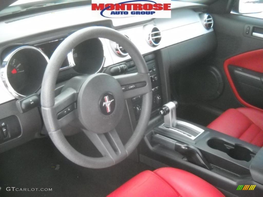 2005 Mustang V6 Premium Coupe - Torch Red / Red Leather photo #11