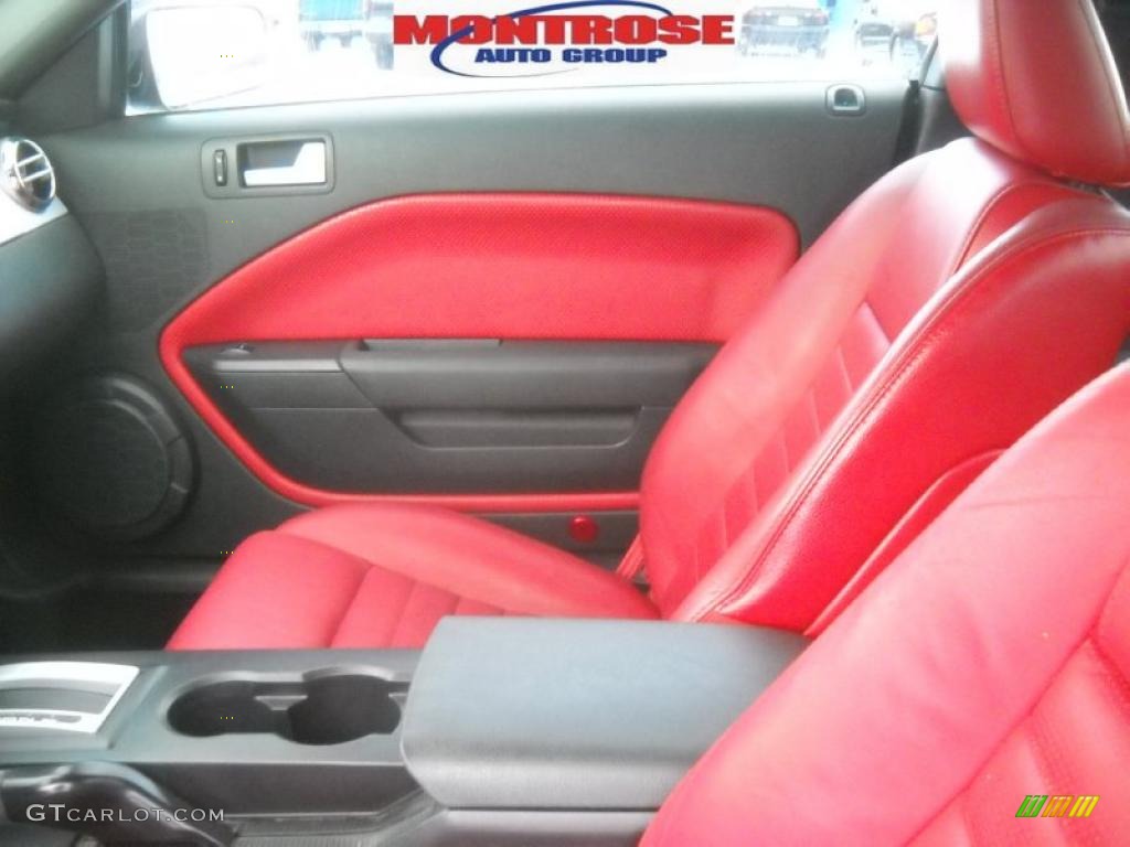 2005 Mustang V6 Premium Coupe - Torch Red / Red Leather photo #12