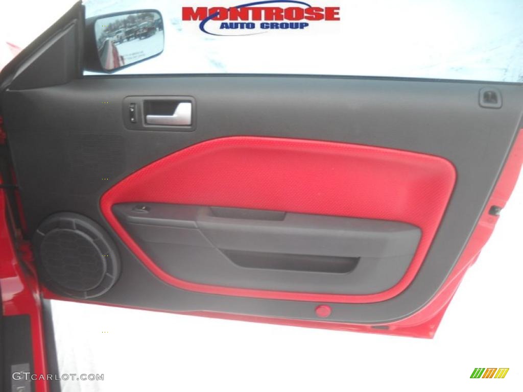 2005 Mustang V6 Premium Coupe - Torch Red / Red Leather photo #24