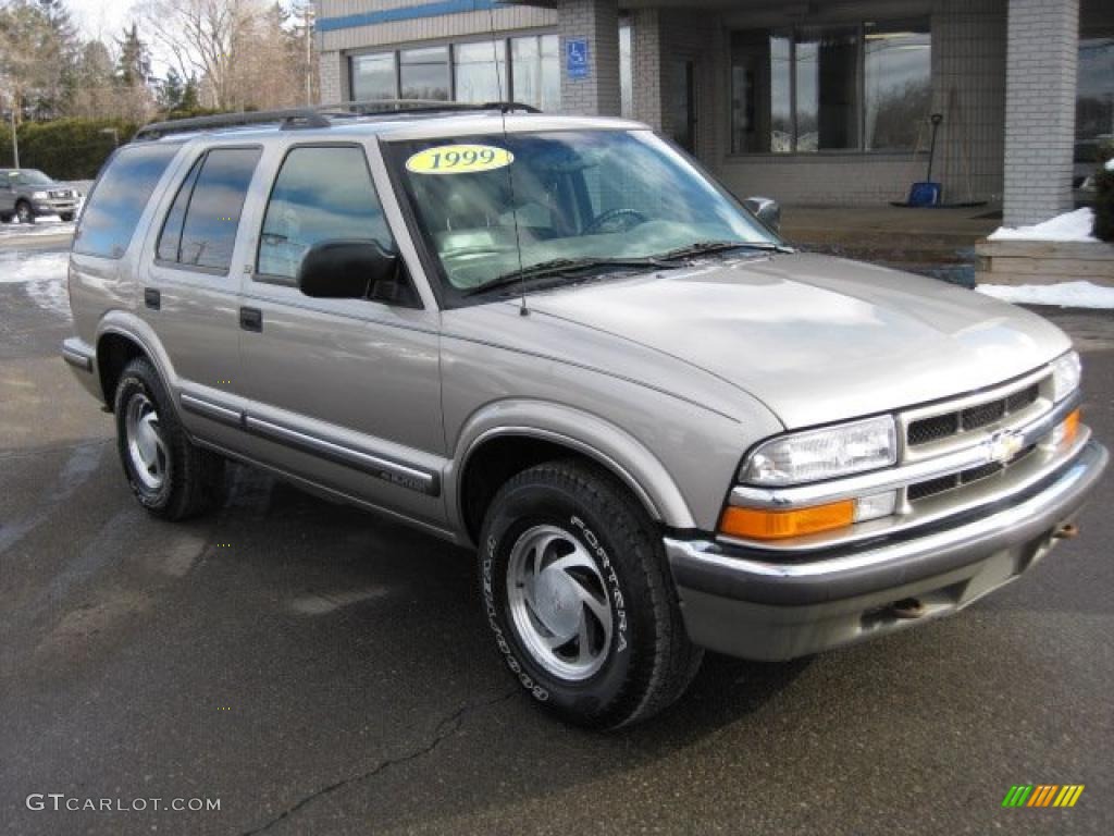 1999 Blazer LT 4x4 - Light Pewter Metallic / Beige photo #11