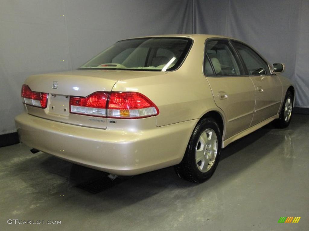 2002 Accord EX V6 Sedan - Naples Gold Metallic / Ivory photo #3