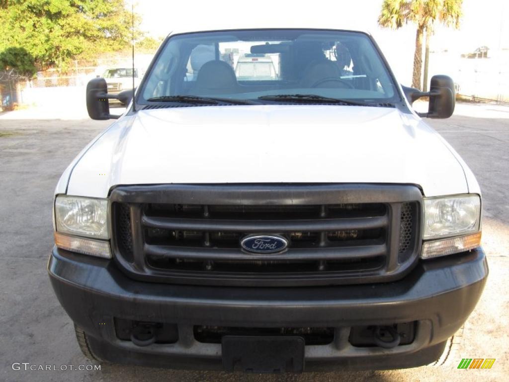 2003 F250 Super Duty XL Regular Cab 4x4 Utility - Oxford White / Medium Flint Grey photo #2