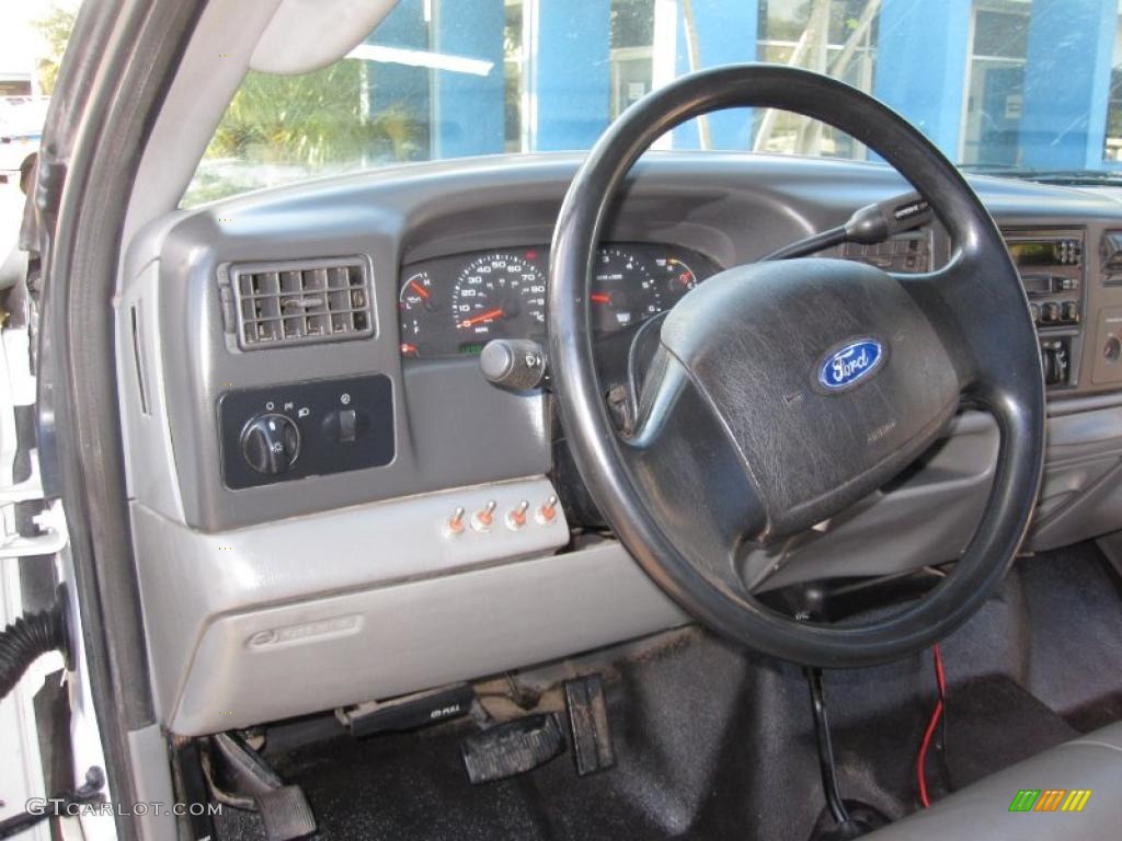 2003 F250 Super Duty XL Regular Cab 4x4 Utility - Oxford White / Medium Flint Grey photo #27