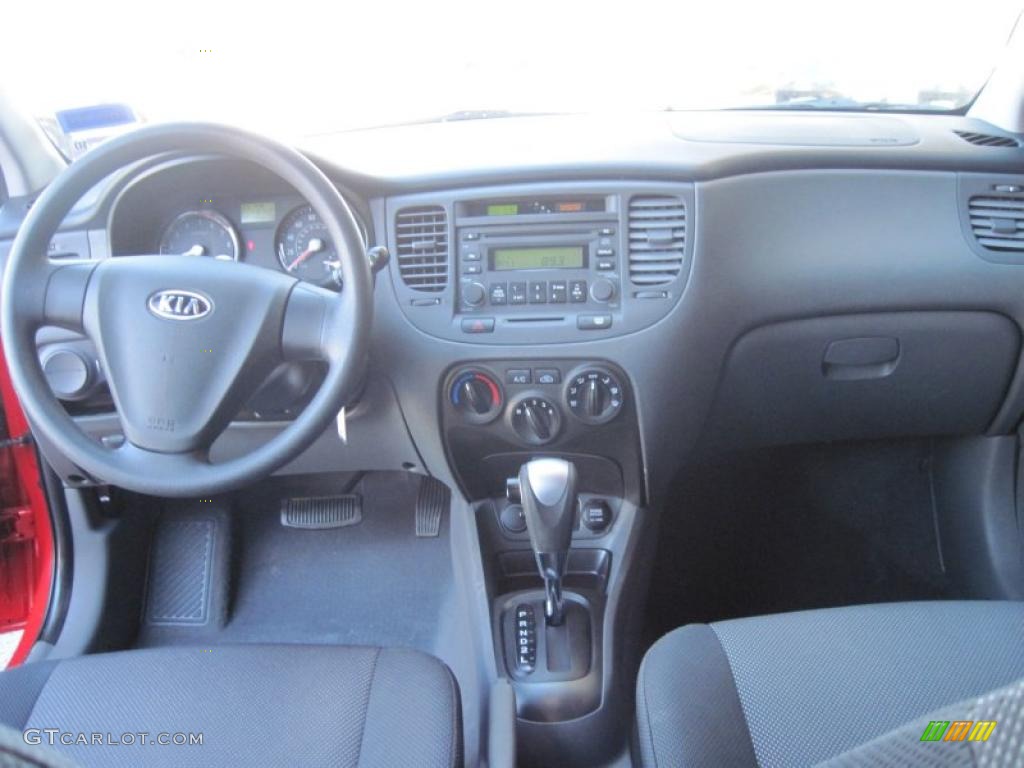 2008 Rio LX Sedan - Tropical Red / Gray photo #11