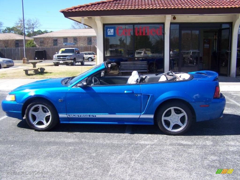 2000 Mustang GT Convertible - Bright Atlantic Blue Metallic / Oxford White photo #5