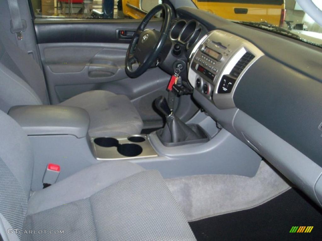 2005 Tacoma V6 TRD Sport Access Cab 4x4 - Silver Streak Mica / Graphite Gray photo #20