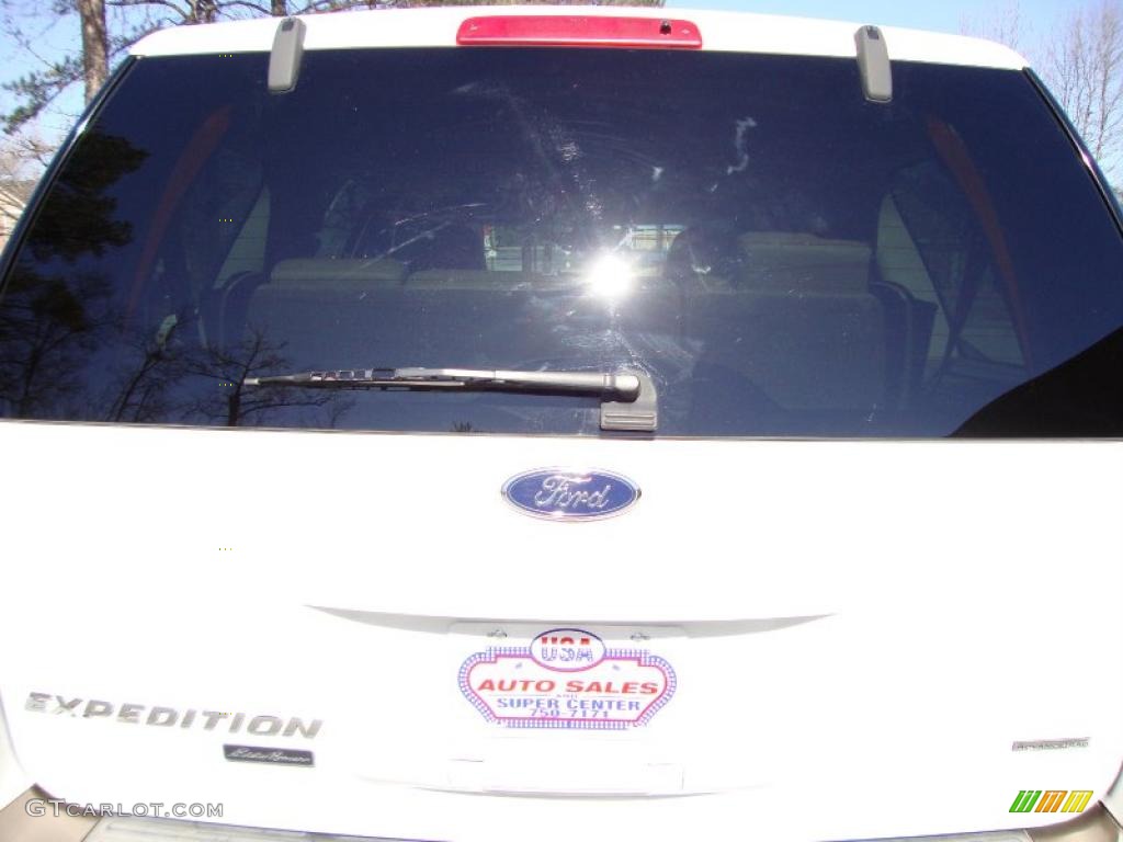 2003 Expedition Eddie Bauer - Oxford White / Medium Parchment photo #21