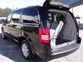 2010 Brilliant Black Crystal Pearl Chrysler Town & Country Touring  photo #12