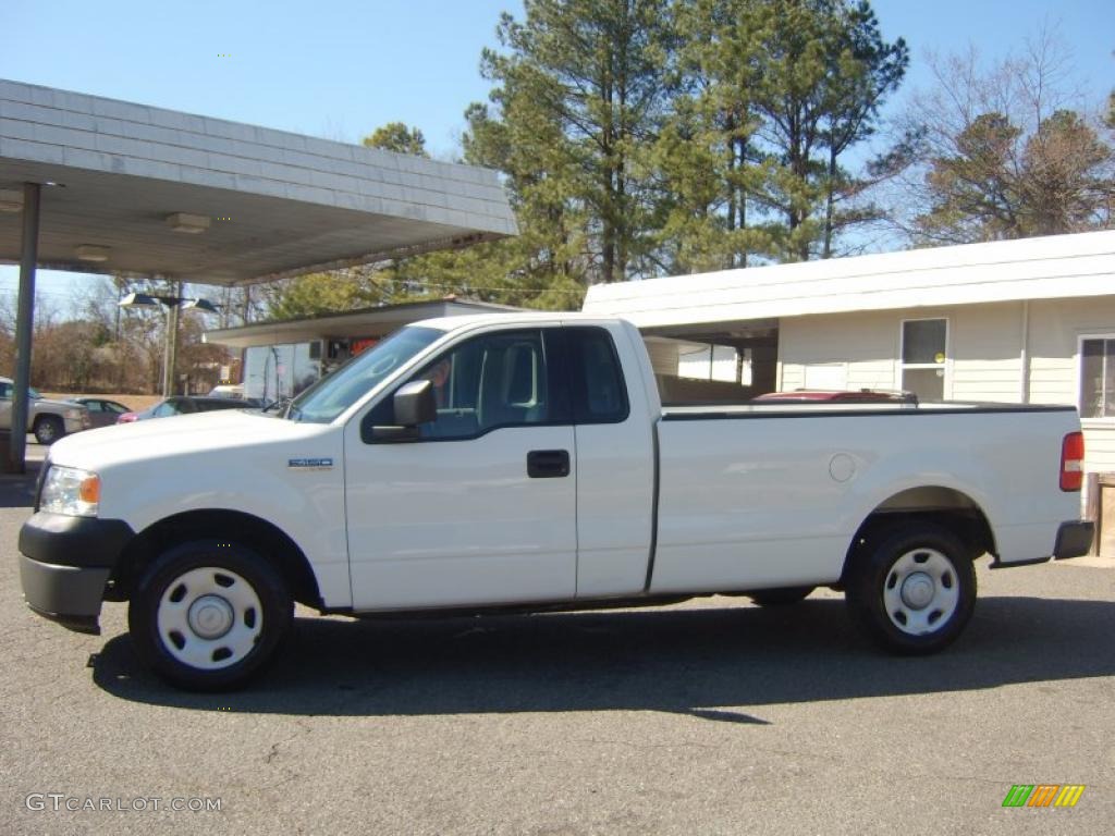 2006 F150 XL Regular Cab - Oxford White / Medium/Dark Flint photo #8