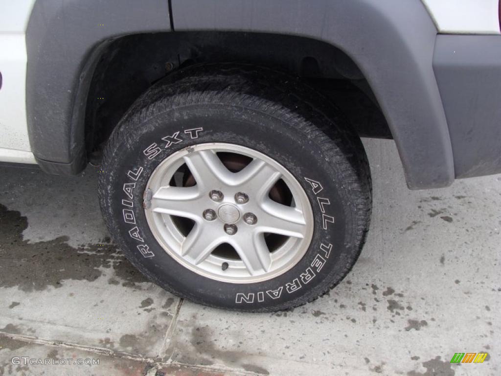 2002 Liberty Sport 4x4 - Stone White / Dark Slate Gray photo #7