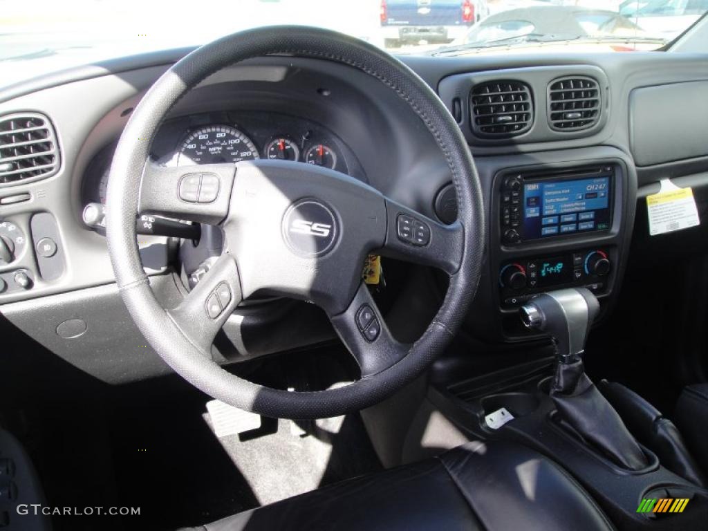 2009 TrailBlazer SS AWD - Silver Ice Metallic / Ebony photo #11
