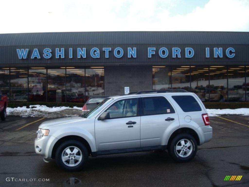 2009 Escape XLT V6 4WD - Light Sage Metallic / Stone photo #1