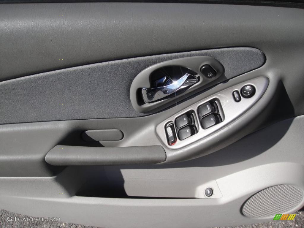 2006 Malibu LT V6 Sedan - Silverstone Metallic / Titanium Gray photo #9