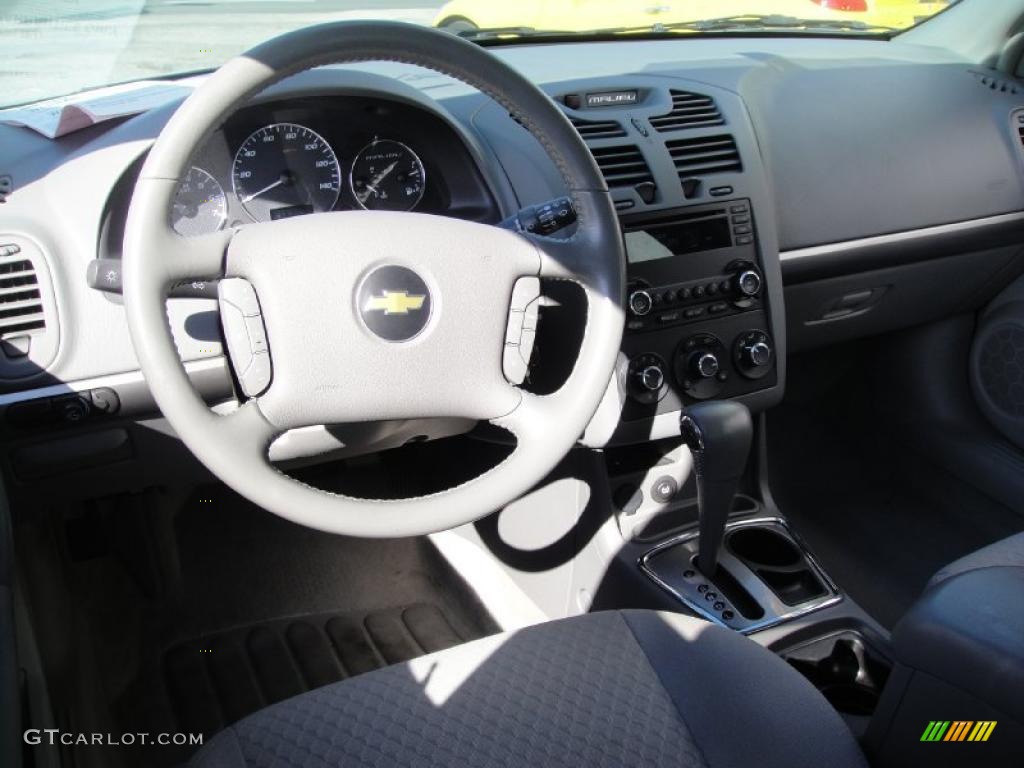 2006 Malibu LT V6 Sedan - Silverstone Metallic / Titanium Gray photo #11