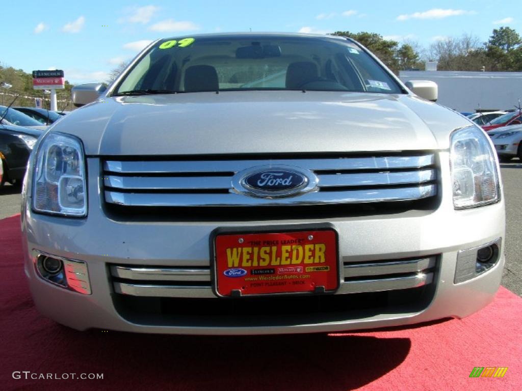 2009 Fusion SEL V6 - Vapor Silver Metallic / Medium Light Stone photo #4