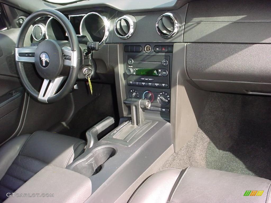 2006 Mustang GT Premium Coupe - Satin Silver Metallic / Dark Charcoal photo #14