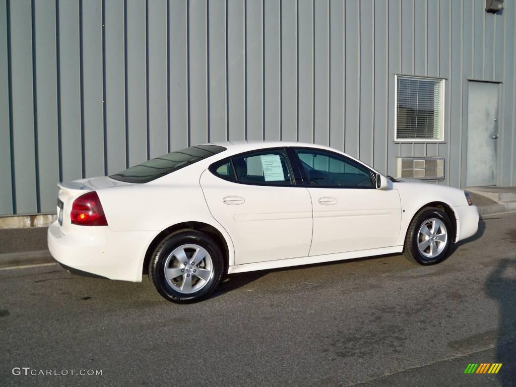 2007 Grand Prix Sedan - Ivory White / Ebony photo #3