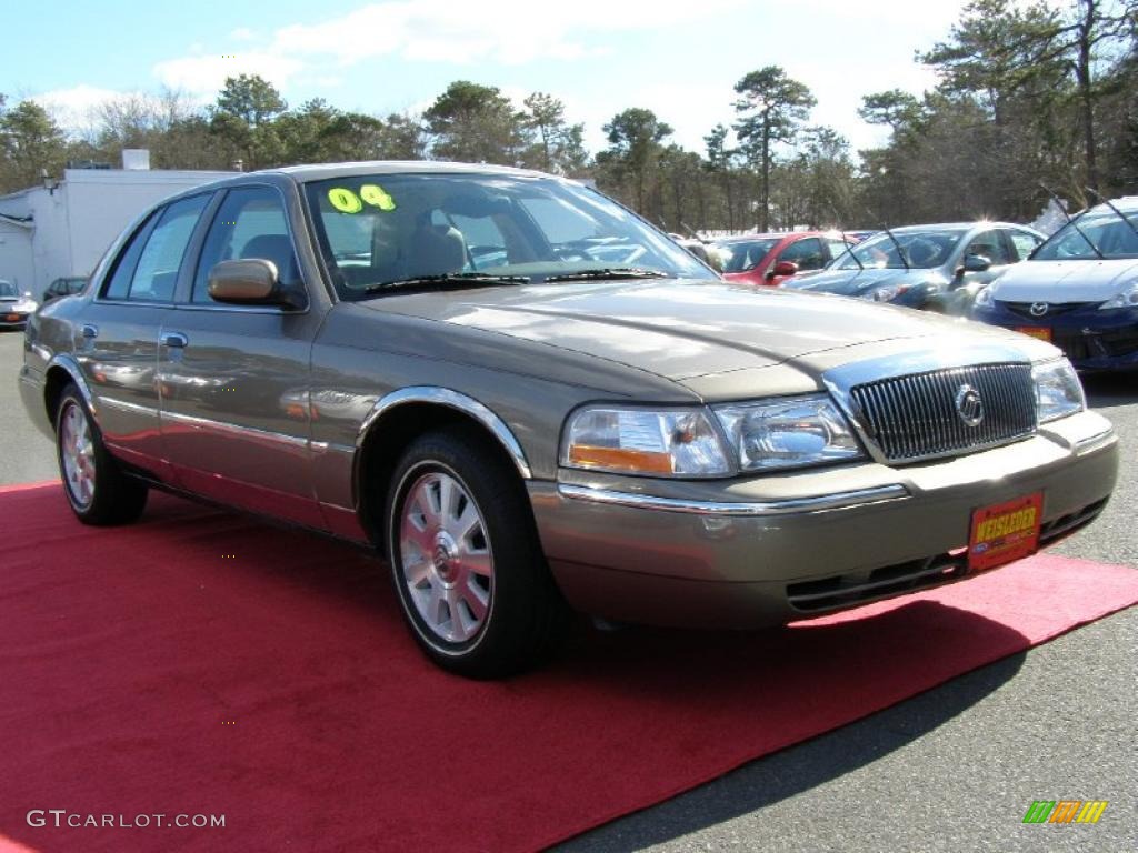 2004 Grand Marquis LS - Arizona Beige Metallic / Medium Parchment photo #5
