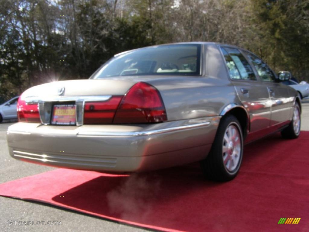 2004 Grand Marquis LS - Arizona Beige Metallic / Medium Parchment photo #6