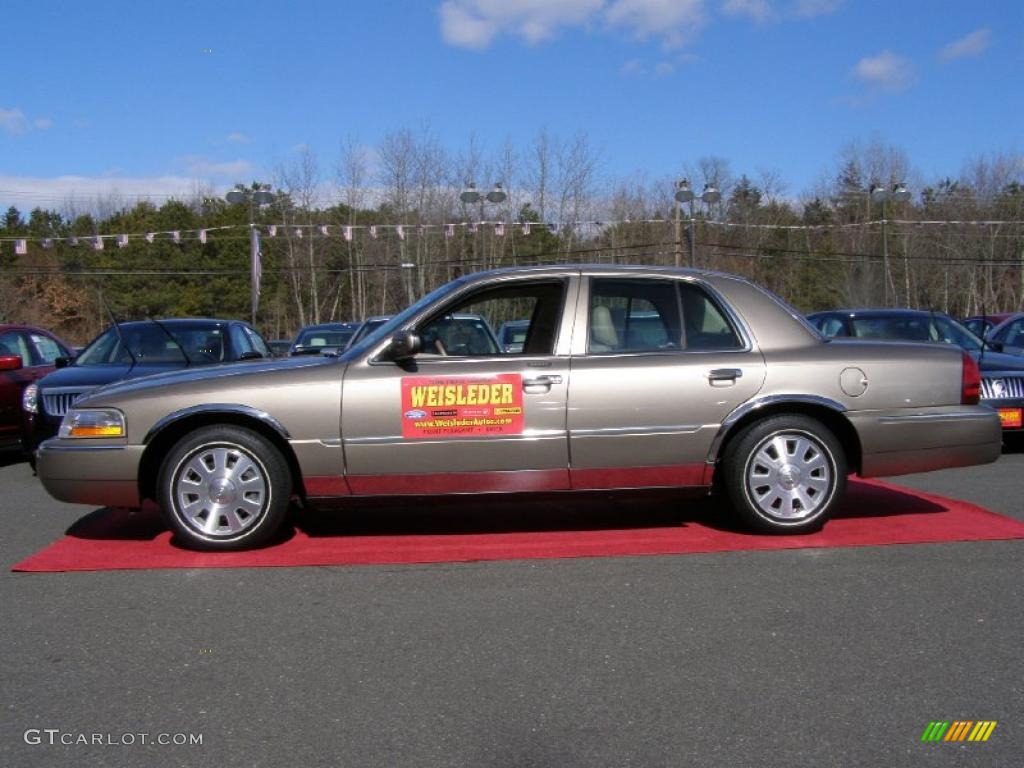 2004 Grand Marquis LS - Arizona Beige Metallic / Medium Parchment photo #9