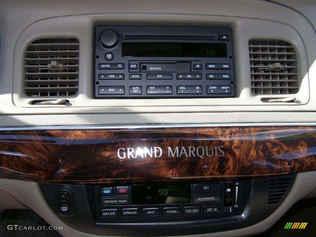 2004 Grand Marquis LS - Arizona Beige Metallic / Medium Parchment photo #16