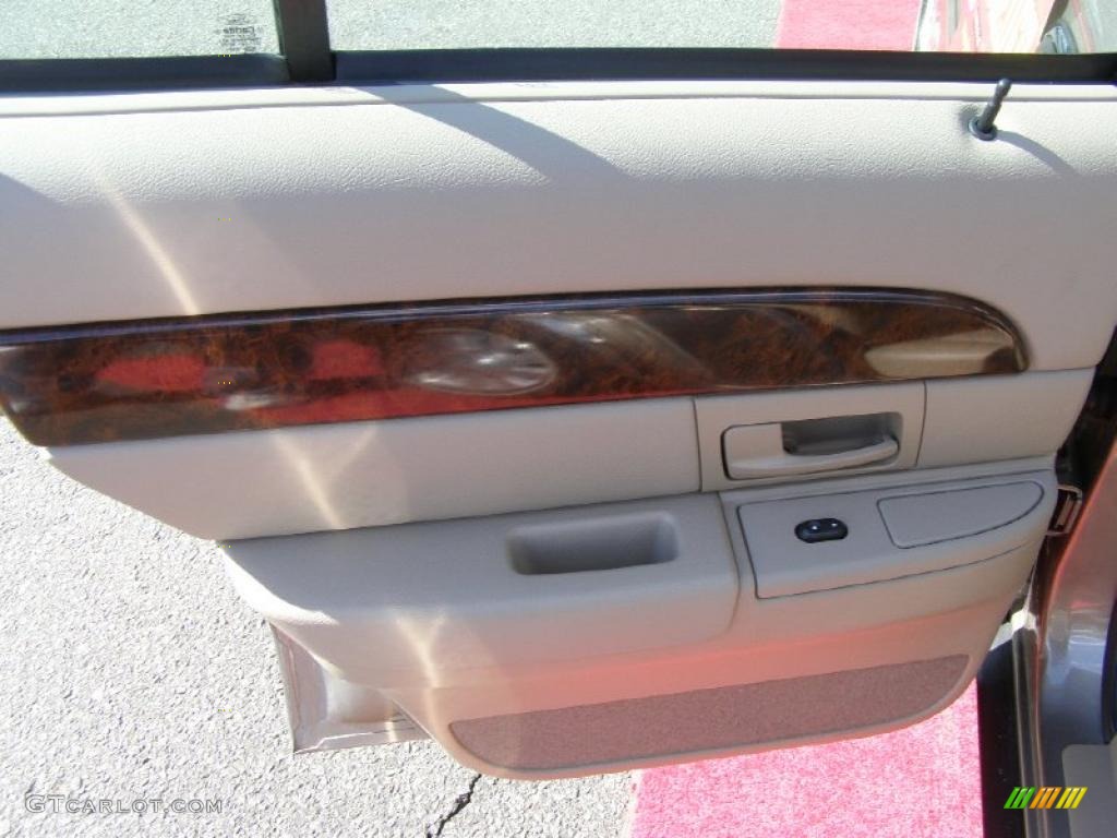 2004 Grand Marquis LS - Arizona Beige Metallic / Medium Parchment photo #18