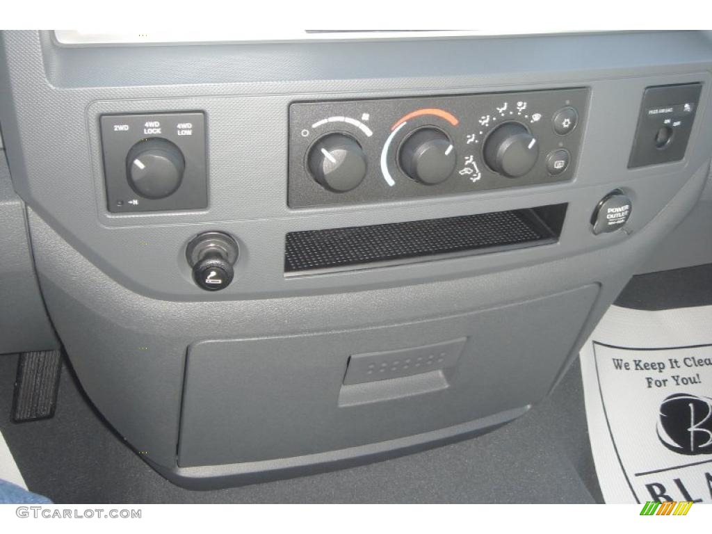 2007 Ram 1500 SLT Regular Cab 4x4 - Bright Silver Metallic / Medium Slate Gray photo #30