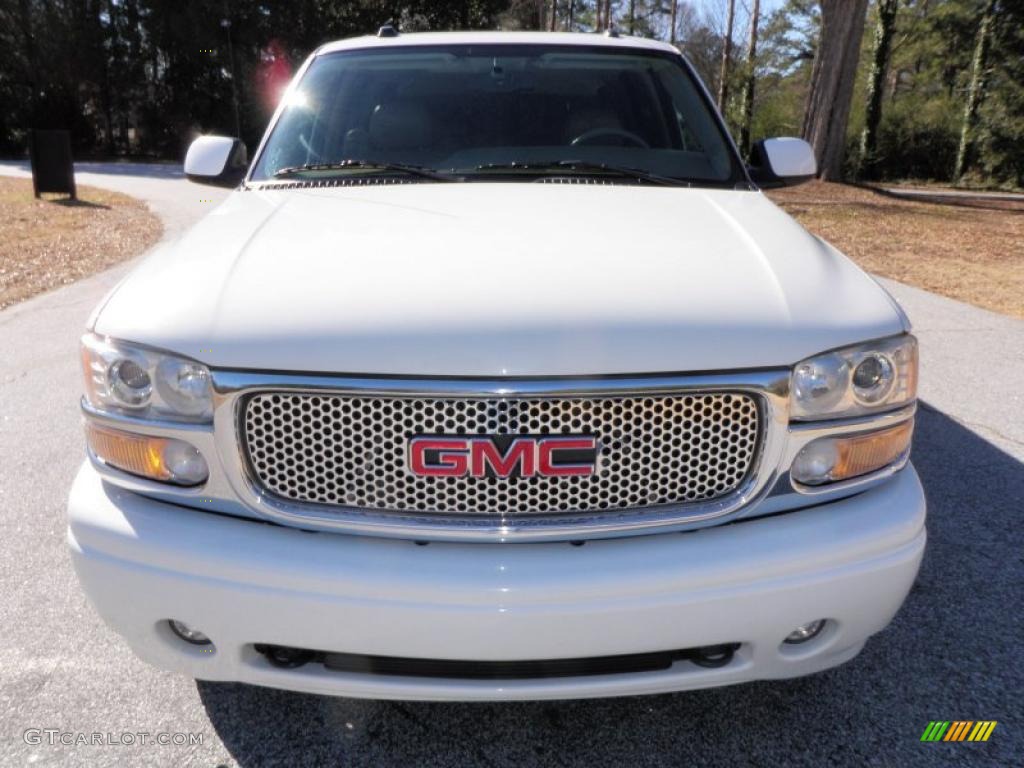 2004 Yukon XL Denali AWD - Summit White / Sandstone photo #12