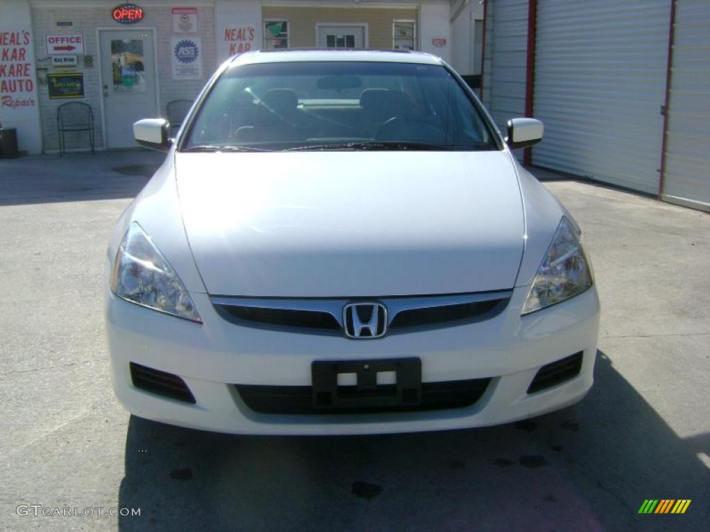 2007 Accord EX Sedan - Taffeta White / Ivory photo #2