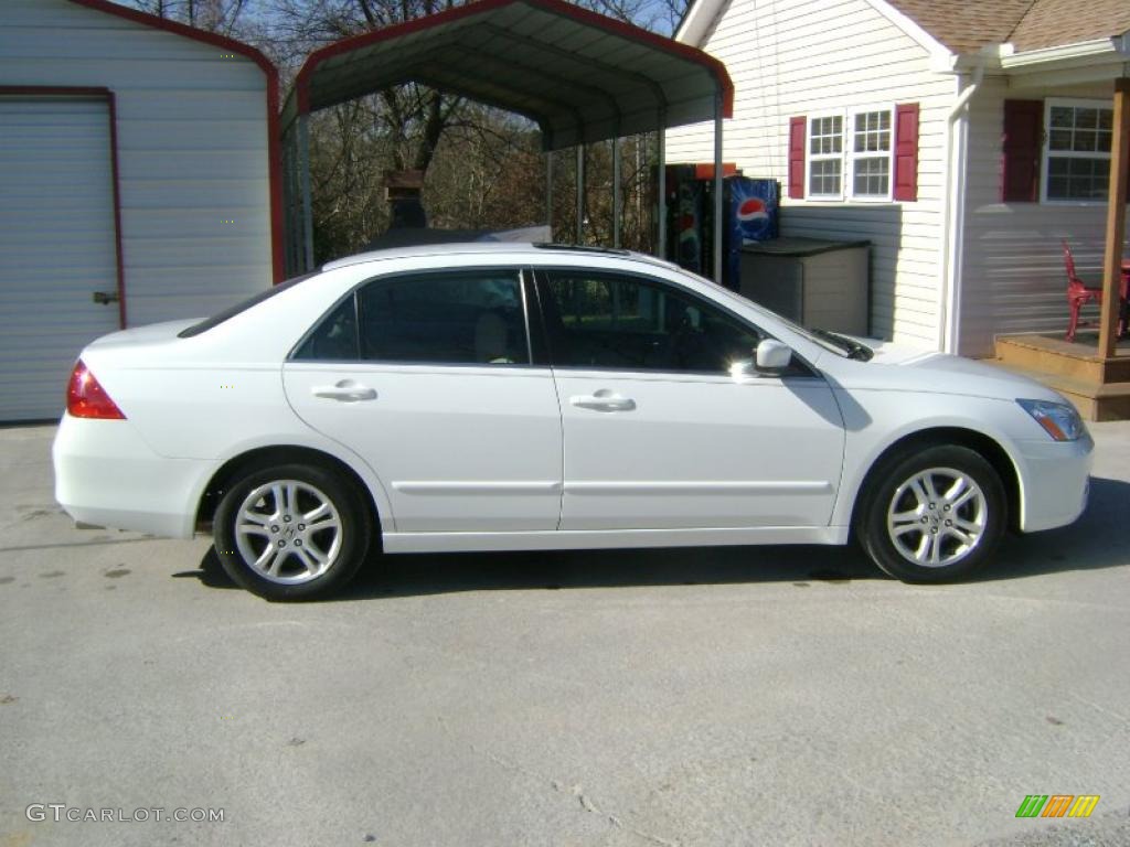 2007 Accord EX Sedan - Taffeta White / Ivory photo #4