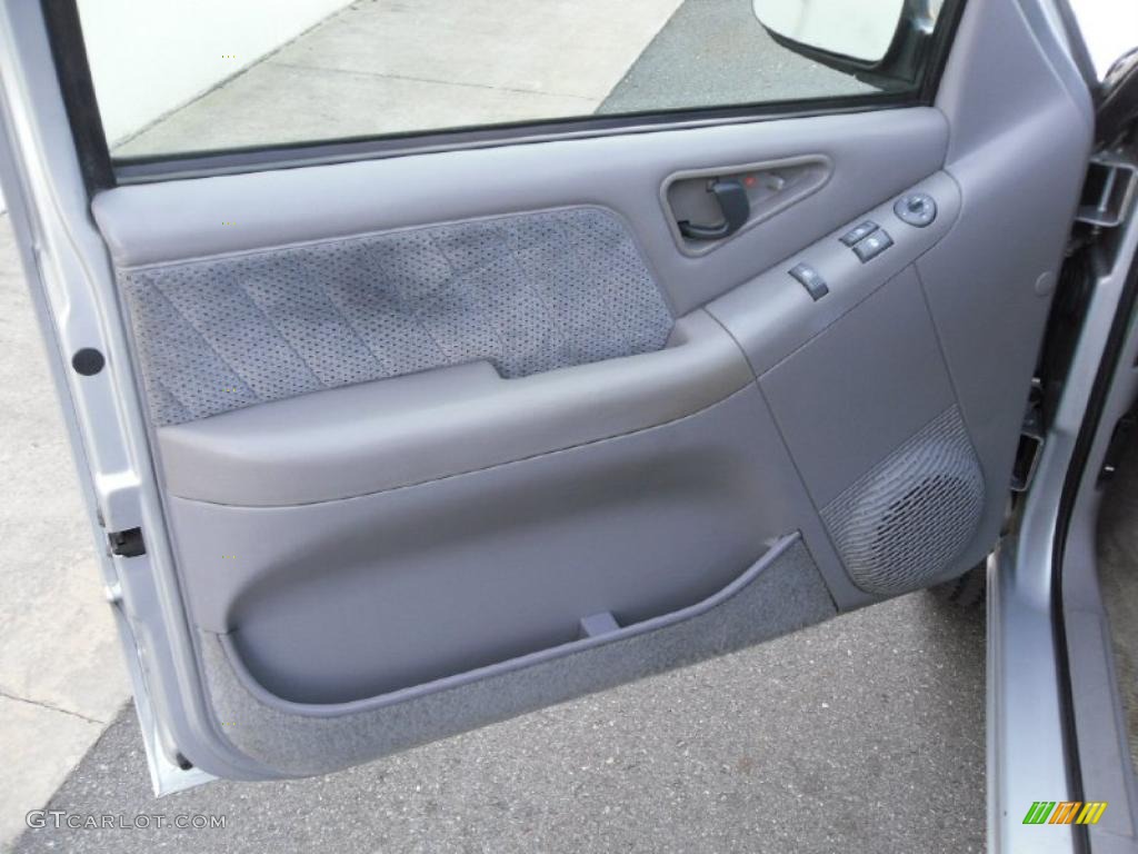 1995 Blazer LS - Dove Gray Metallic / Gray photo #7
