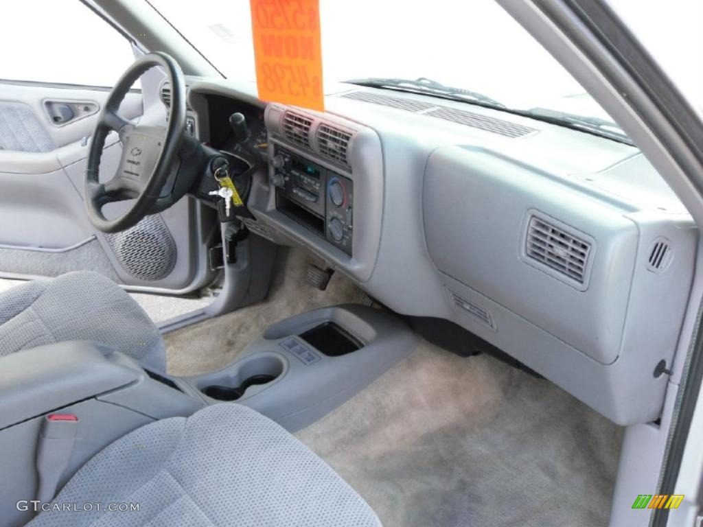 1995 Blazer LS - Dove Gray Metallic / Gray photo #13