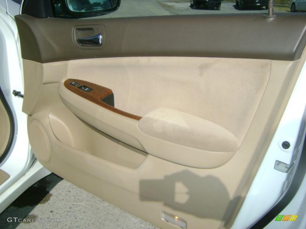 2007 Accord EX Sedan - Taffeta White / Ivory photo #29