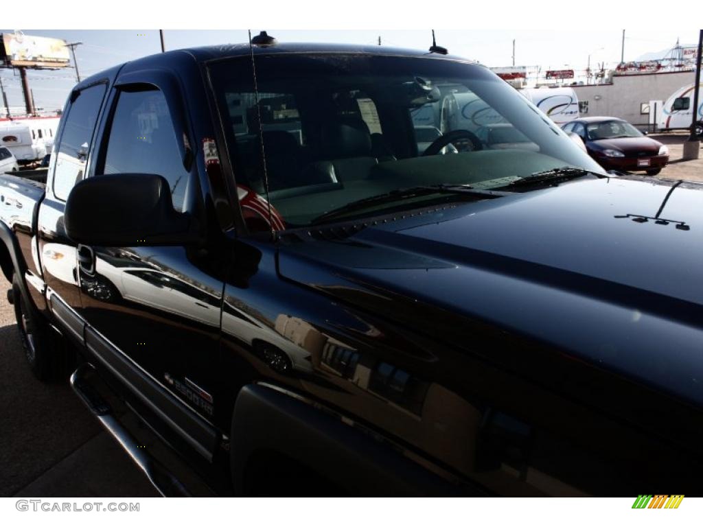 2003 Silverado 2500HD LT Extended Cab 4x4 - Black / Dark Charcoal photo #15