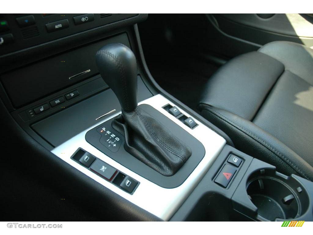 2004 3 Series 325i Sedan - Jet Black / Black photo #20