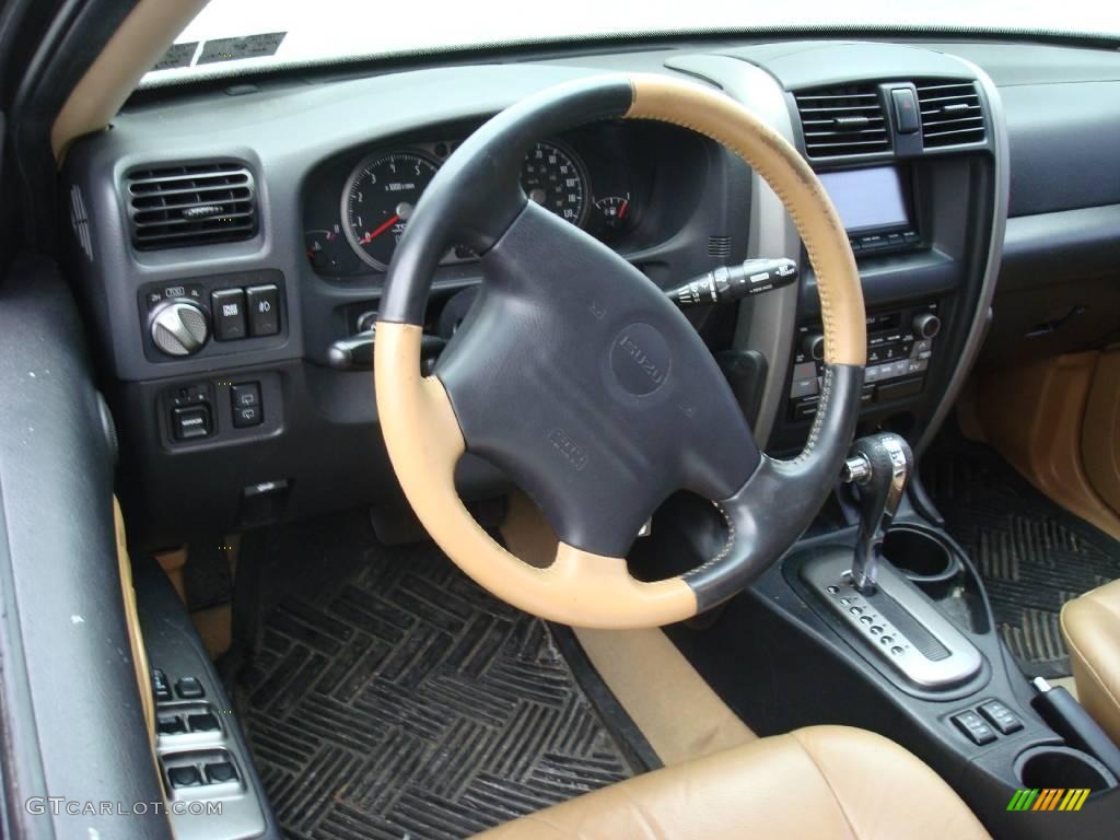 2002 Axiom AWD - Alpine White / Black/Tan photo #7