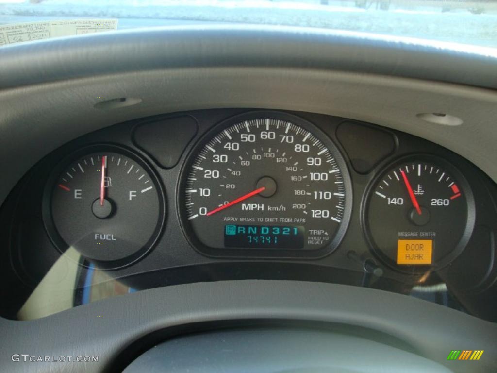 2005 Impala  - Medium Gray Metallic / Medium Gray photo #31