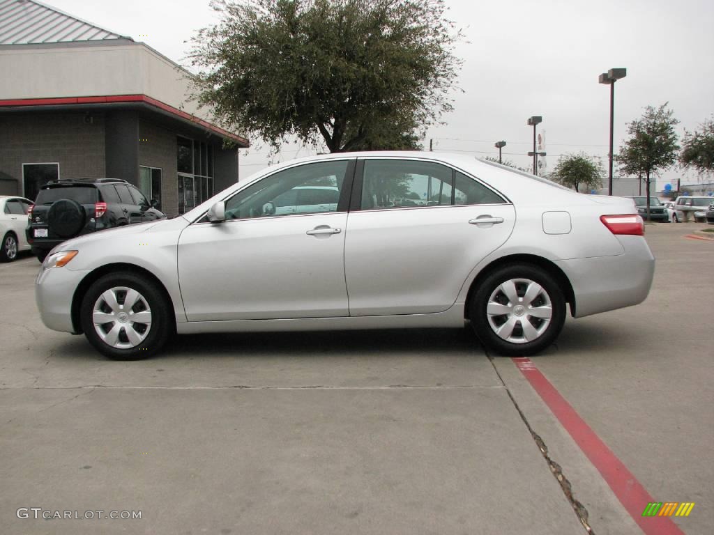 2009 Camry LE - Classic Silver Metallic / Ash photo #4