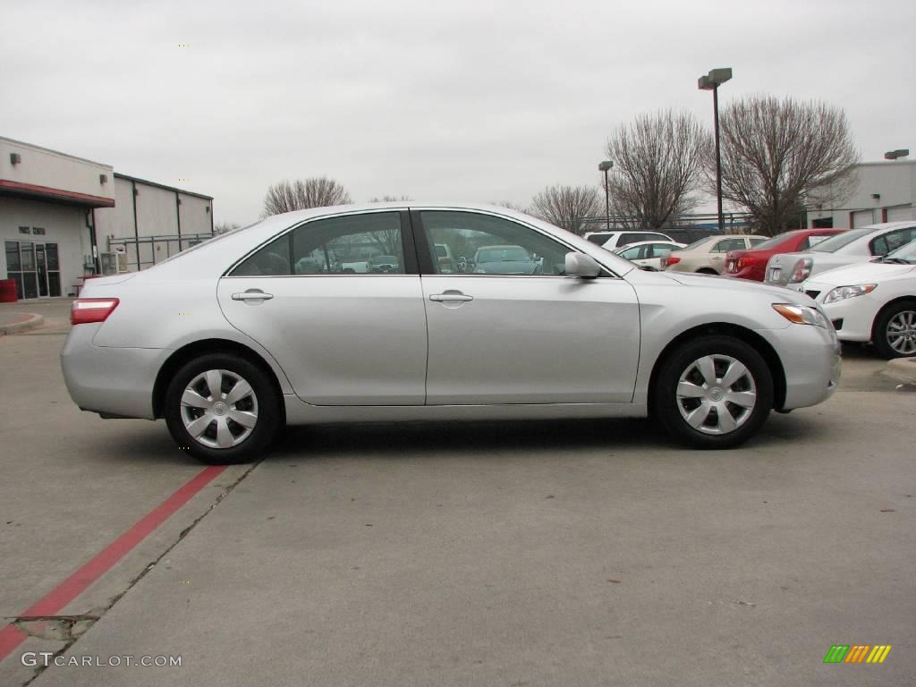 2009 Camry LE - Classic Silver Metallic / Ash photo #7