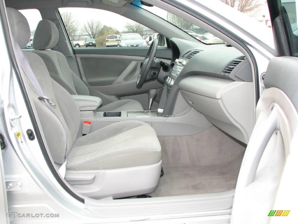 2009 Camry LE - Classic Silver Metallic / Ash photo #9