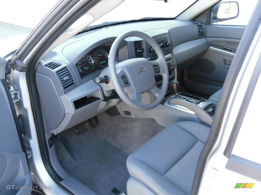 2007 Grand Cherokee Laredo - Bright Silver Metallic / Medium Slate Gray photo #22