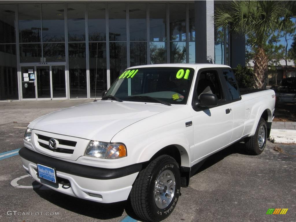 2001 B-Series Truck B4000 Dual Sport Cab Plus 4 - Classic White / Tan photo #4