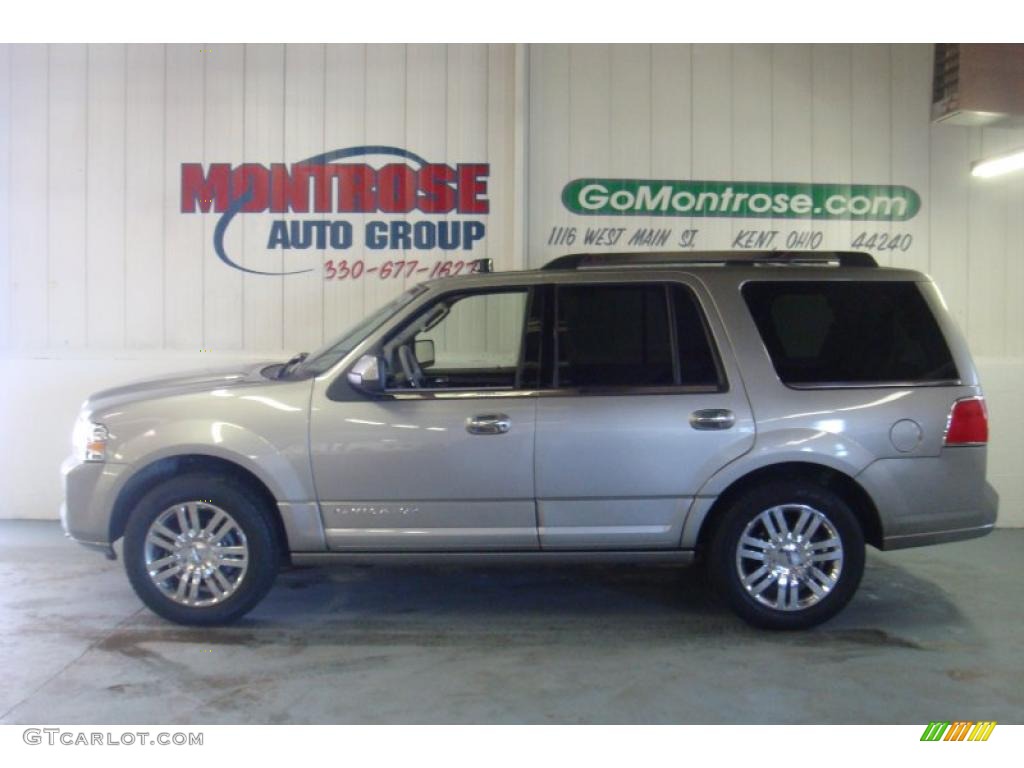 Vapor Silver Metallic Lincoln Navigator