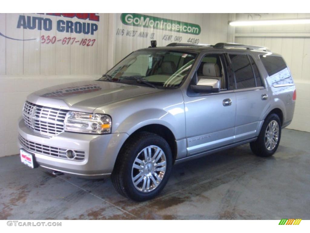 2008 Navigator Elite 4x4 - Vapor Silver Metallic / Stone photo #3