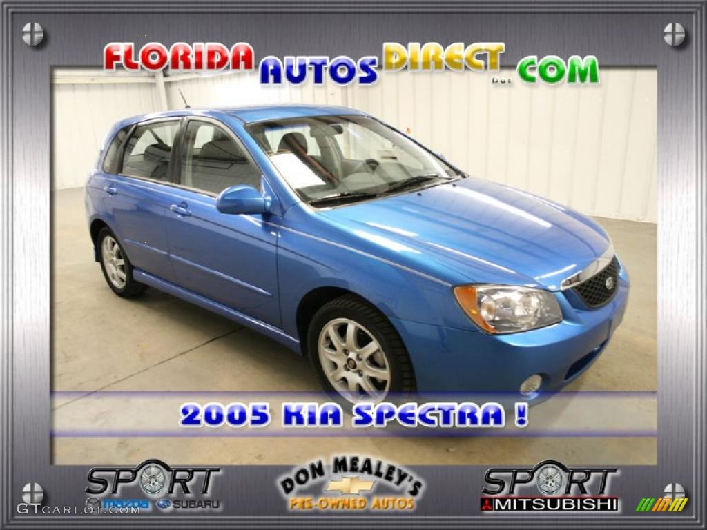 2005 Spectra 5 Wagon - Imperial Blue / Gray photo #1