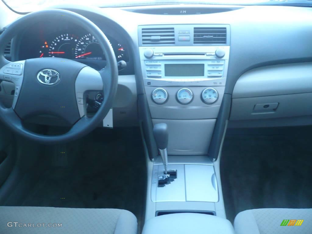 2007 Camry LE V6 - Black / Bisque photo #10