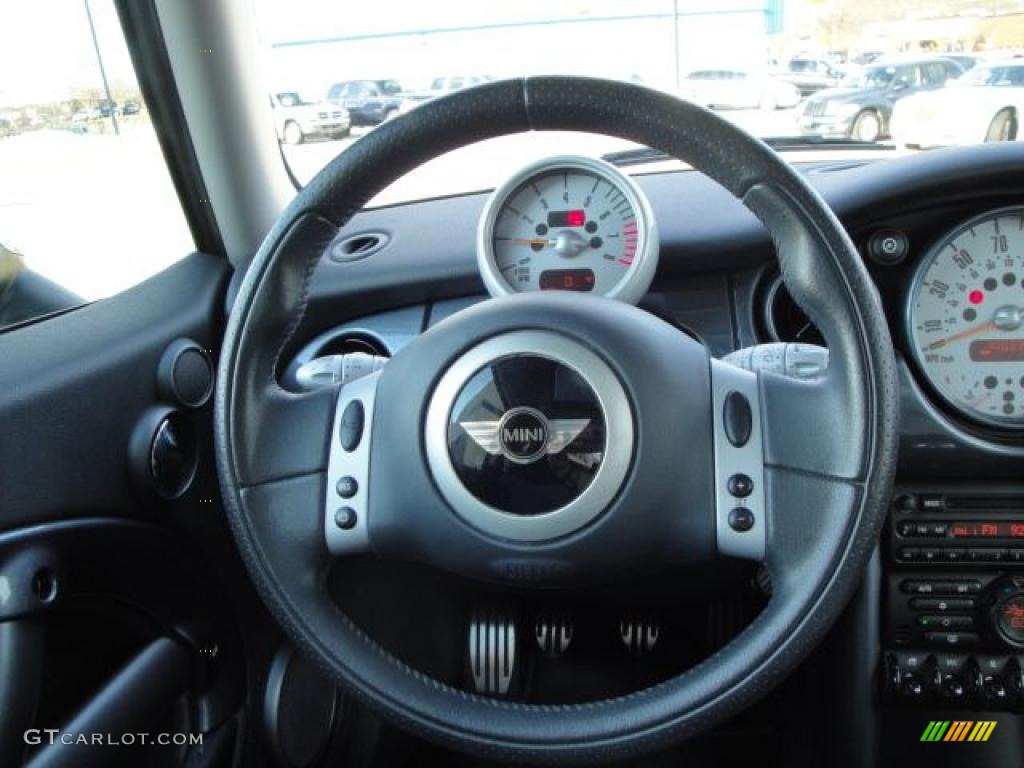 2004 Cooper S Hardtop - Liquid Yellow / Space Grey/Panther Black photo #20