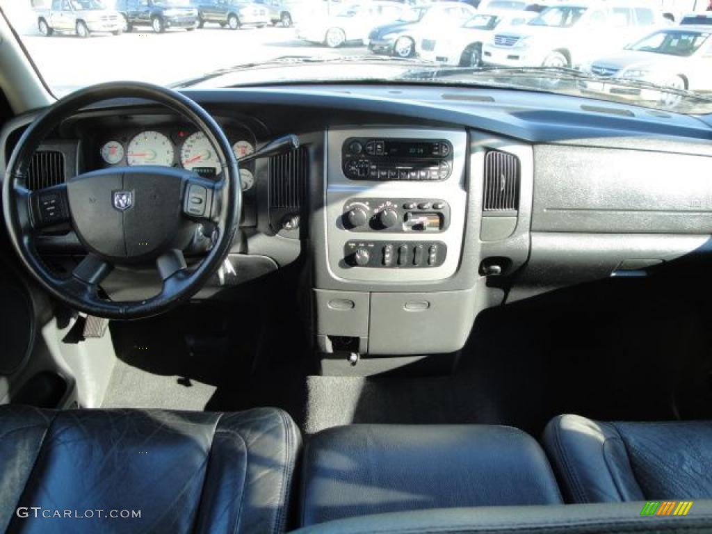 2004 Ram 1500 Laramie Quad Cab 4x4 - Black / Dark Slate Gray photo #23