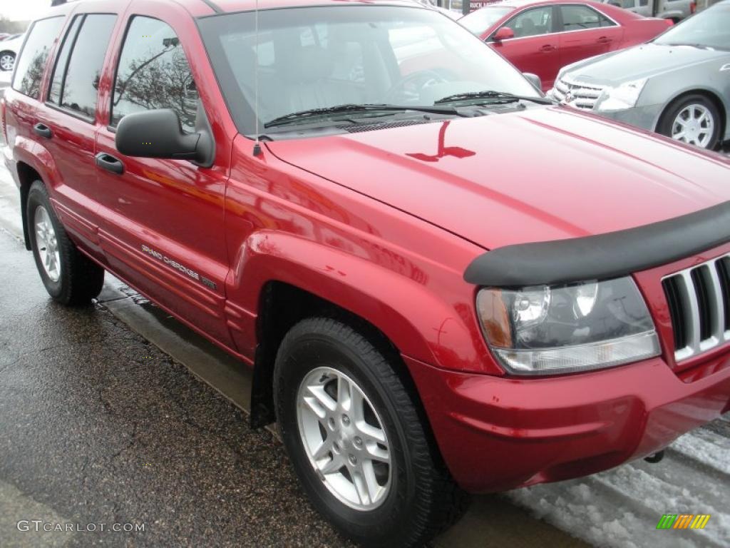 2004 Grand Cherokee Special Edition 4x4 - Inferno Red Pearl / Taupe photo #4